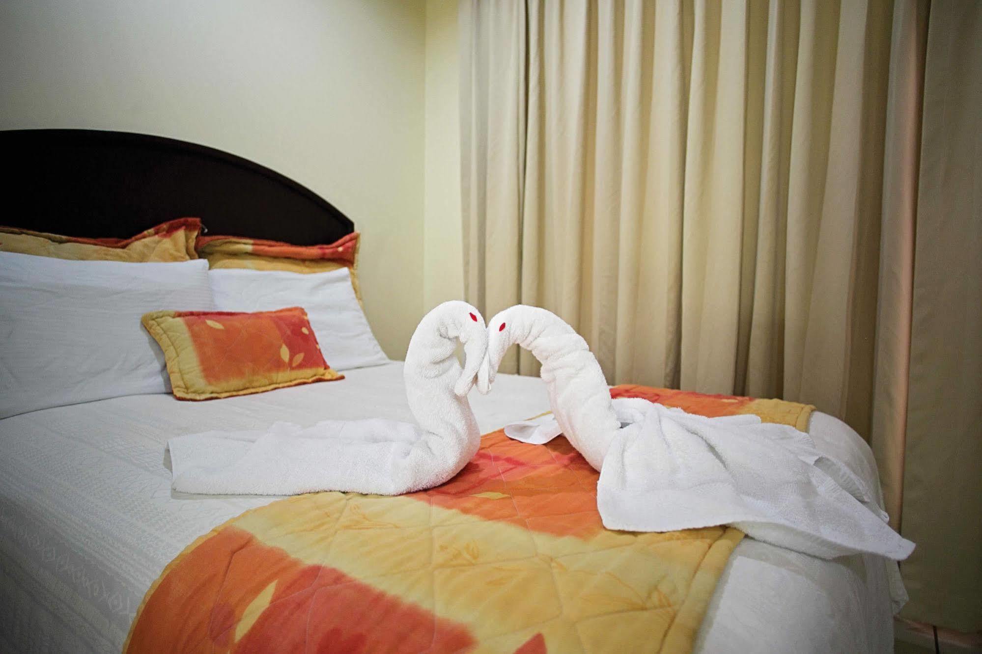 Hotel Cana Brava Inn Cañas Extérieur photo